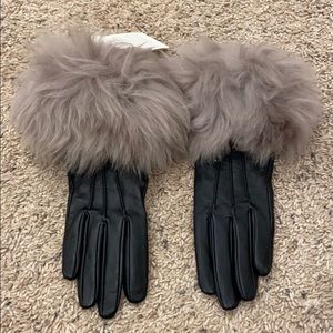 Women’s UGG black leather and lambswool Gloves M